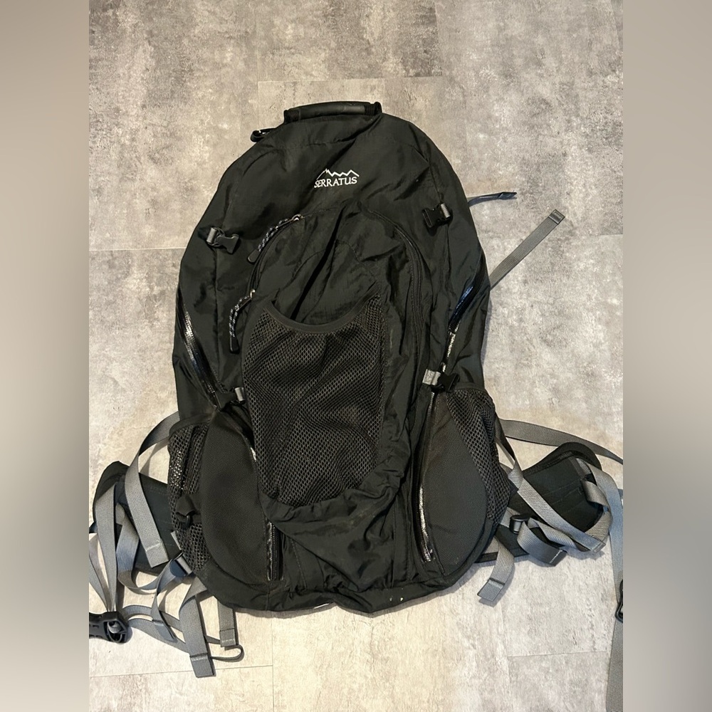 Serratus Backpacking Backpack